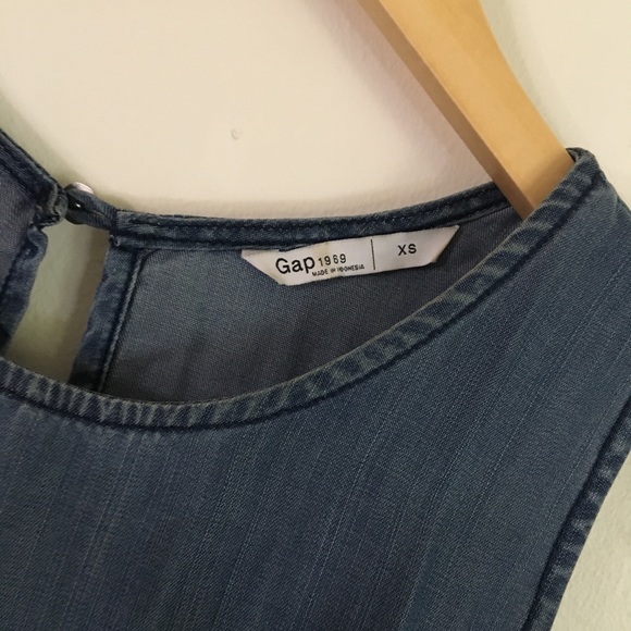 GAP chambray keyhole blouse size XS - Picture 2 of 7